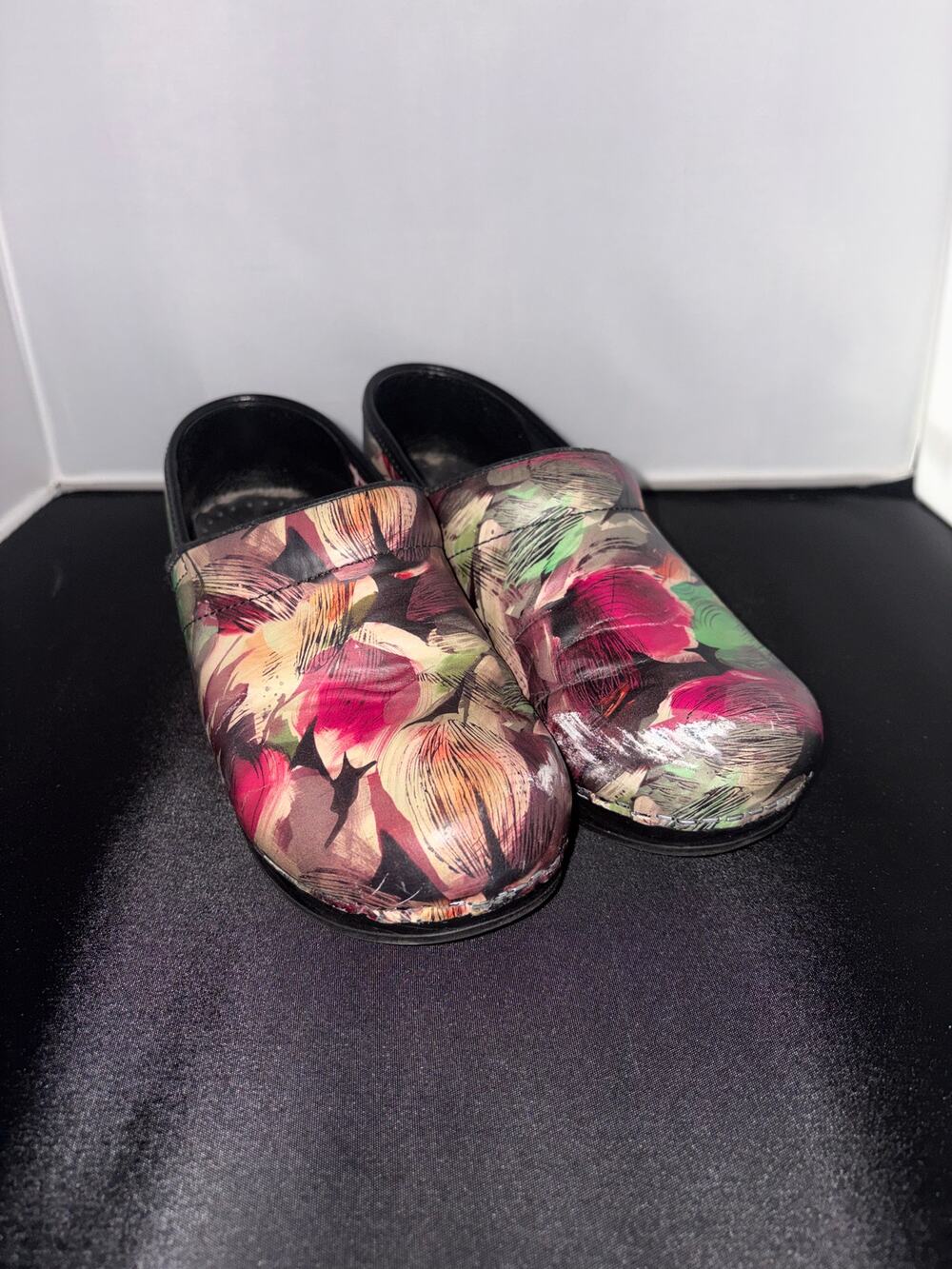 Sanita Floral Print Leather Clogs – Size 35 – Excellent Used Condition